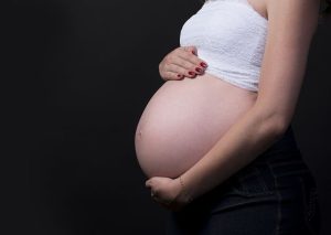 38 weeks pregnant woman