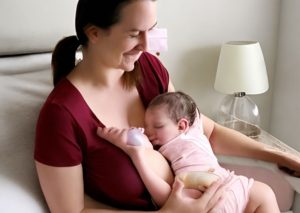 mum breastfeeding